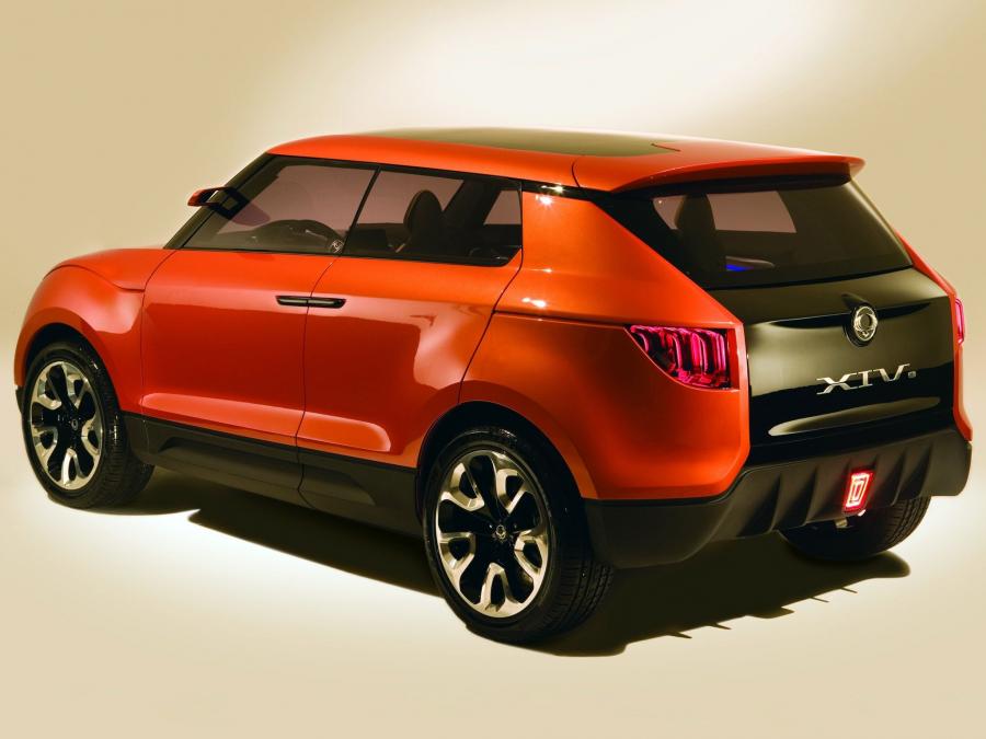  SsangYong XIV-1 Concept 2011 года  (фото 10 из 16)